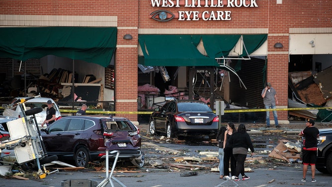 Large Tornado Sweeps Through Little Rock, Arkansas