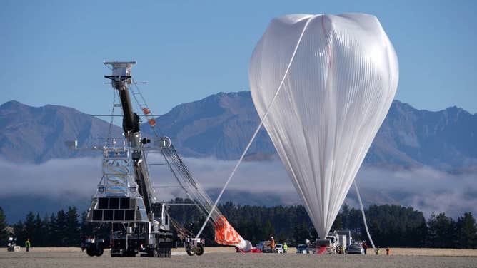 Super balloon launch
