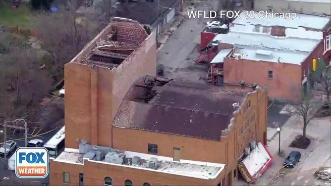 Storm damages Illinois theater