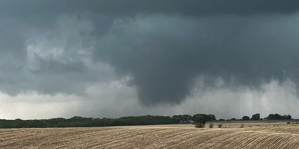 Iowa severe weather forecast shows tornadoes, wind, hail possible