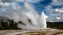 Woman suffers 3rd-degree burns after stepping into scalding water at Yellowstone's Old Faithful