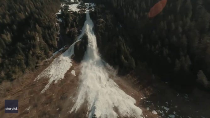 A drone pilot was able to record video of a powerful avalanche sweeping down a mountain and crashing to the ground below on Canada’s Vancouver Island.