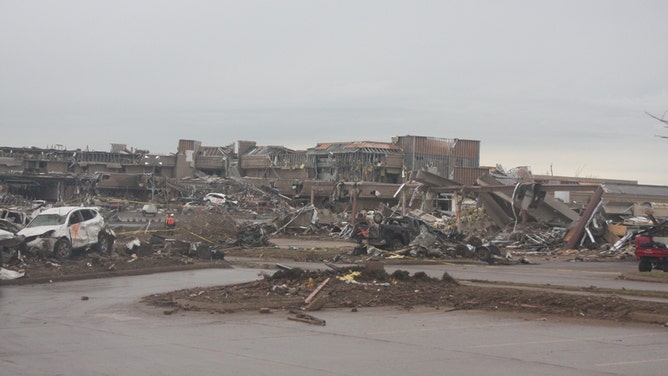 Moore, Oklahoma EF-5 Tornado Damage May 20, 2013