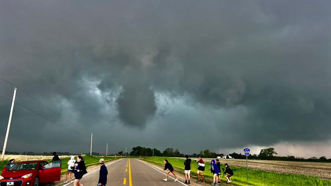 Funnel cloud spotted in Iowa