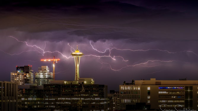 Seattle area thunderstorm