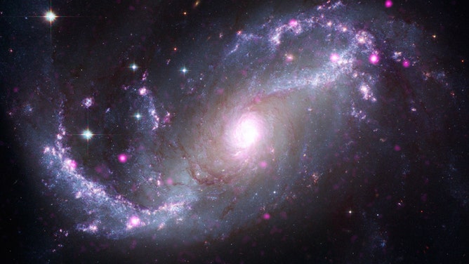 NGC 1672 is a spiral galaxy
