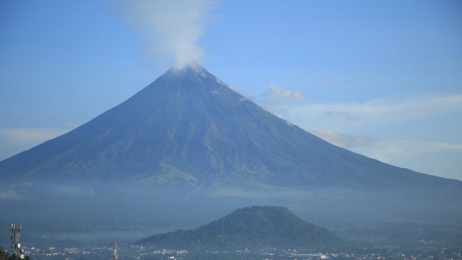 Philippines evacuates thousands after Mayon volcano rumbles, Gallery