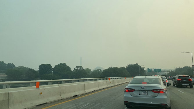 Washington, DC smogged by smoke