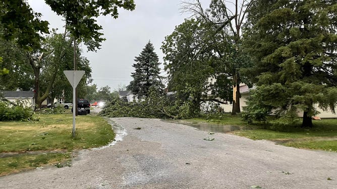 Derecho with 100-mph winds rips across Midwest leaving behind ...