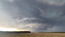 Central US on high alert Monday for dangerous tornadoes, giant hail and destructive winds
