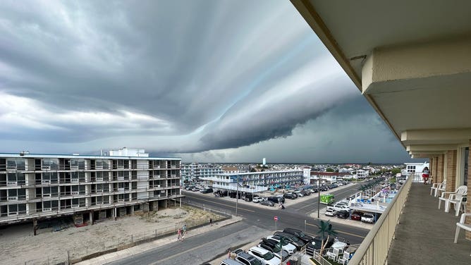 Shelf cloud over Wildwood, New Jersey. July 25, 2023.