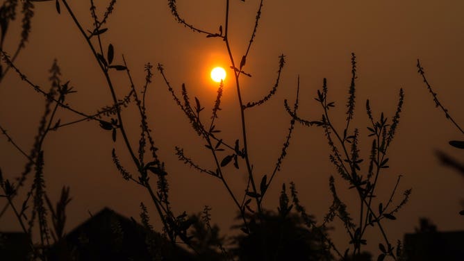Canadian wildfire smoke over Kewaskum, Wisconsin early on Monday, July 24, 2023. (Photo: Sunrise@klink\_bruce/Twitter)