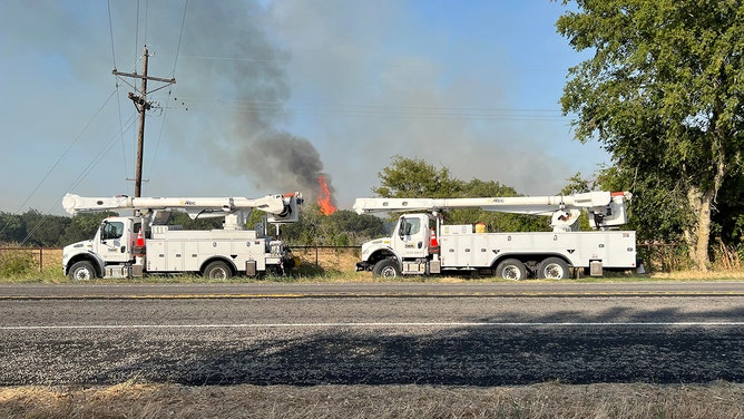 The Blum Fire in Hill County was sparked on Wednesday and has already engulfed approximately 250 acres with 0% containment, according to the Texas A&M Forest Service. Shockingly, five homes have already been destroyed, with over 25 buildings in immediate danger.