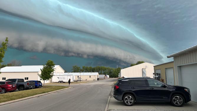 Shelf Cloud over Illinois