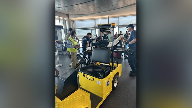 Delta passengers, flight attendant fall ill awaiting takeoff amid 114-degree temps on Las Vegas tarmac