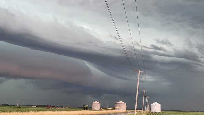 Shelf Cloud over Illinois