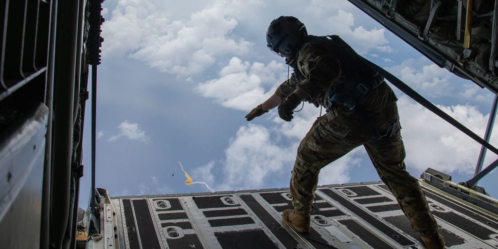 Hurricane Hunters fly into Hilary to gather data for weather forecasts ...