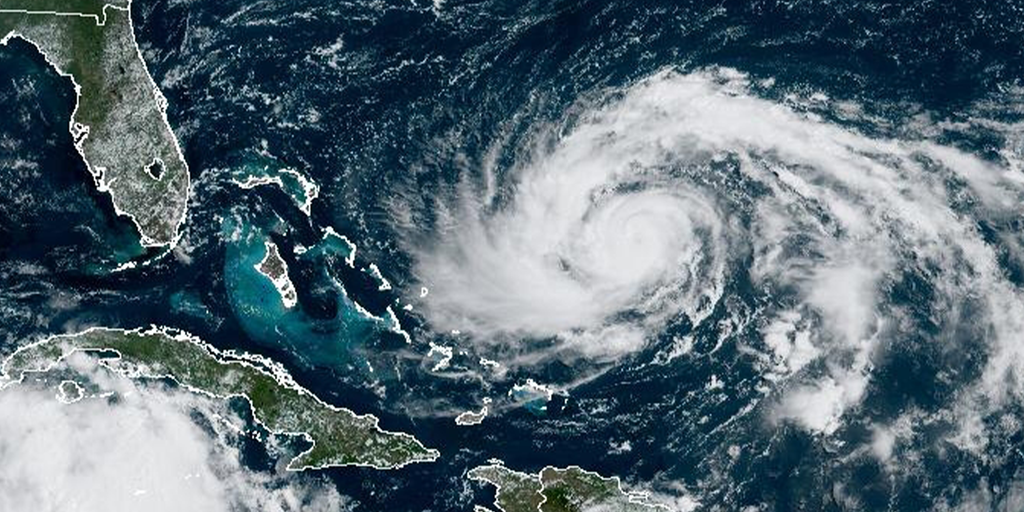 ハリケーン フランクリンが今シーズン最初の大型ハリケーンになろうとしています。 東海岸では危険な離岸流が見られる