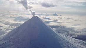 Explosive eruption at Alaska's Shishaldin Volcano sends ash cloud to nearly 30,000 feet