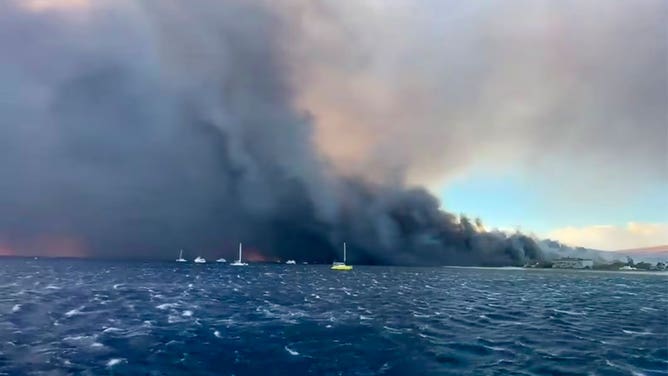 Is This The Worst Wildland Fire Hawaii Has Ever Seen? Maunakea East Slope In Flames - jbv0w8b