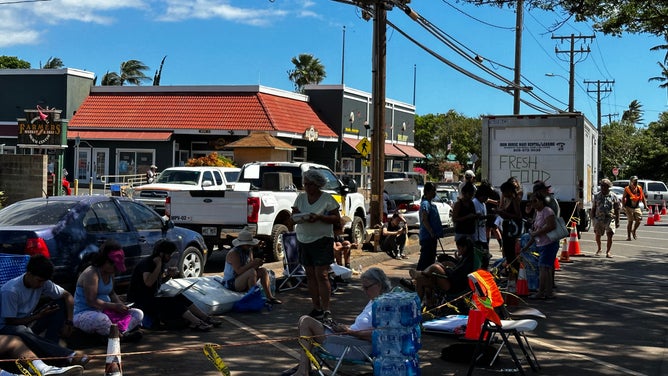 A charging and WiFi station in West Maui. Maui companies have teamed up to offer the stations for residents for as long as necessary. (Image credit: Alex Fielding/Privateer)