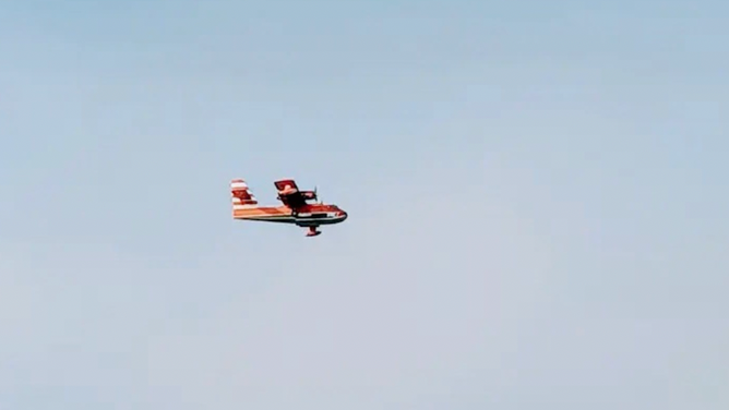 Plane flies above evacuated area. August 16, 2023.