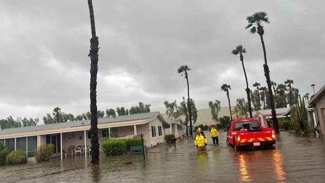 High water floods mobile home park in Cathedral City