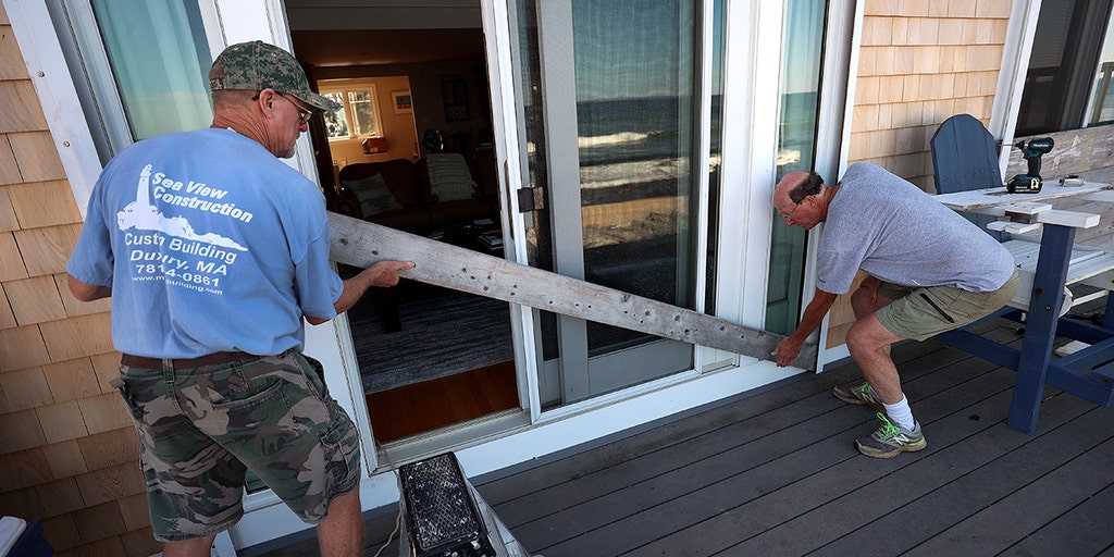 Sprawling Hurricane Lees impacts begin as winds power outages increase in New England  Fox Weather