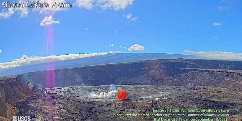 Hawaiian Volcano Kilauea Spews Lava High Into Air In Majestic Fountain ...