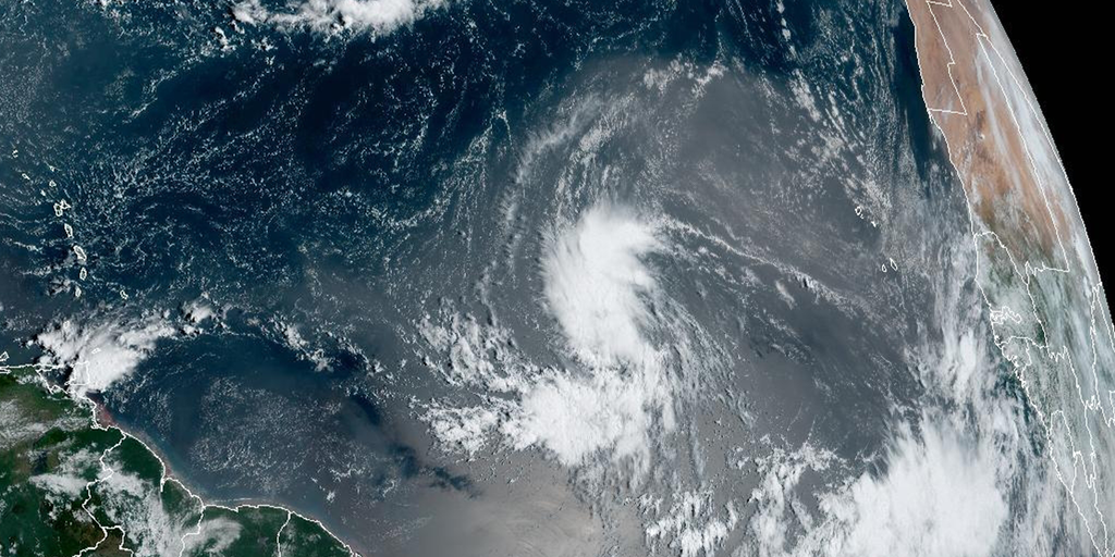 Invest 95L to Lee, likely major hurricane within days as system