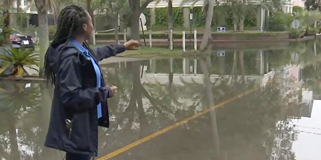 Charleston Streets Flood As Supermoon Causes King Tides Along East ...