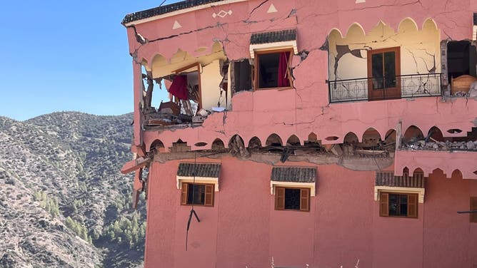 Over 800 killed in powerful quake in Morocco