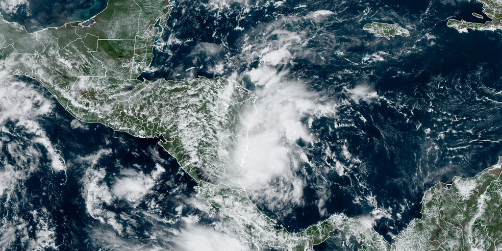 Invest 95L develops welldefined center, could shortlived