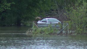 2 killed in Texas flash floods that also sent 3 police officers to hospital