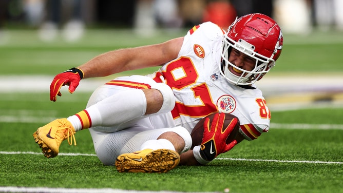 Kelce family advocates for NFL stadiums to use grass fields after