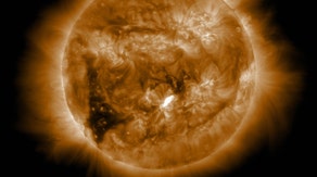 Strong geomagnetic storm heading toward Earth increasing chances for vivid Northern Lights farther south