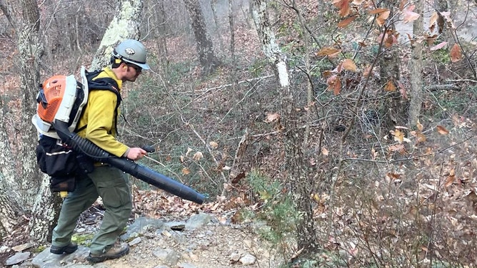 The Matts Creek Fire is 4 miles southeast of Glasgow, Virginia and 5 miles northwest of Big Island, Virginia. The fire is located south of US-501 and the James River within the James River Face Wilderness on the Jefferson National Forest.