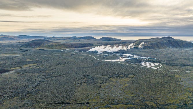 Construction of the dike in Iceland.