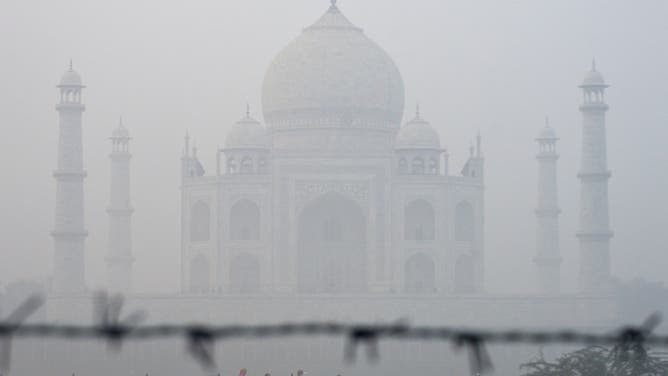 bbc news india smog weather today