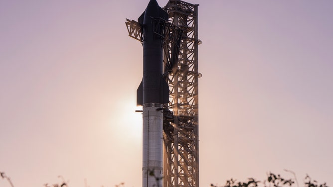 SpaceX Starship and Super Heavy booster stacked for liftoff in Boca Chica, Texas ahead of a second test flight.