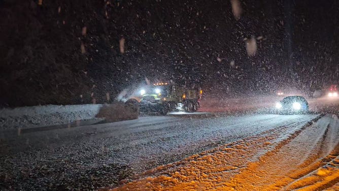 Heavy snow at Snoqualmie Pass