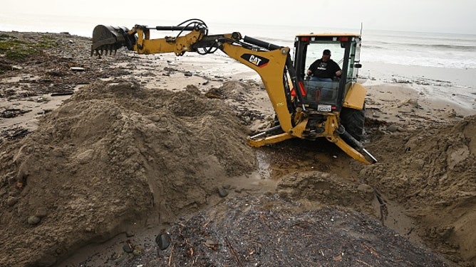 Large Surf Impacts Southern California Beaches
