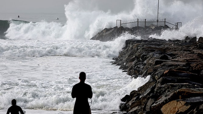 Large Surf Impacts Southern California Beaches