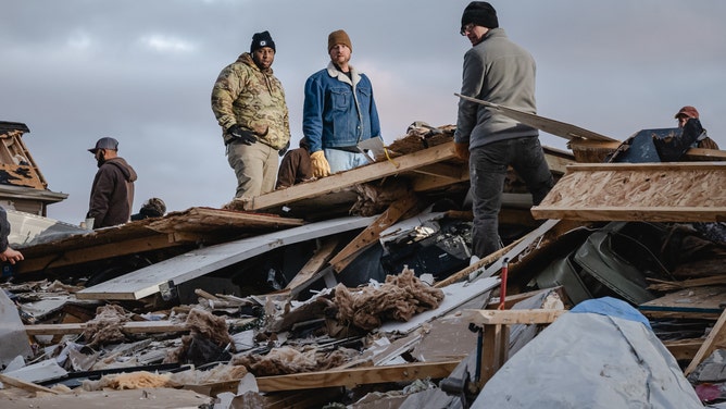 Fundraisers launched for Tennessee tornado victims’ surviving family ...