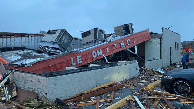 Tornado damage in Florida