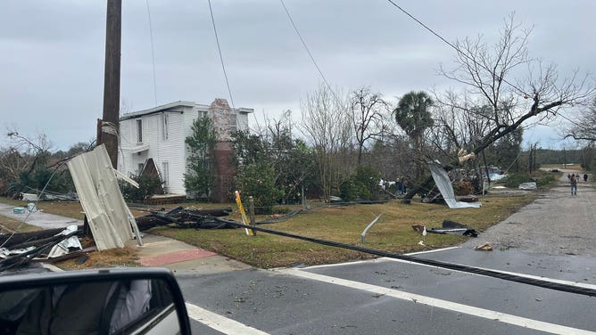 Cottonwood tornado damage