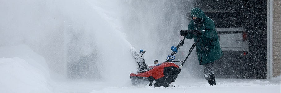 Dangerous lake-effect snowstorm brings winter preview, whiteout travel conditions across Great Lakes