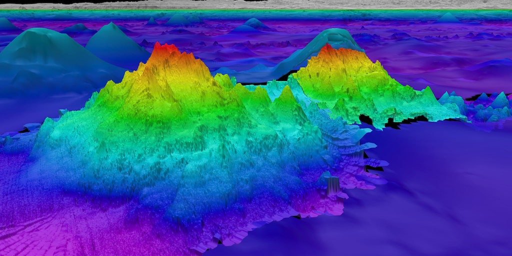 ‘Protuberancias en el mapa’ llevan a los científicos a una montaña escondida a 1,5 millas bajo el océano