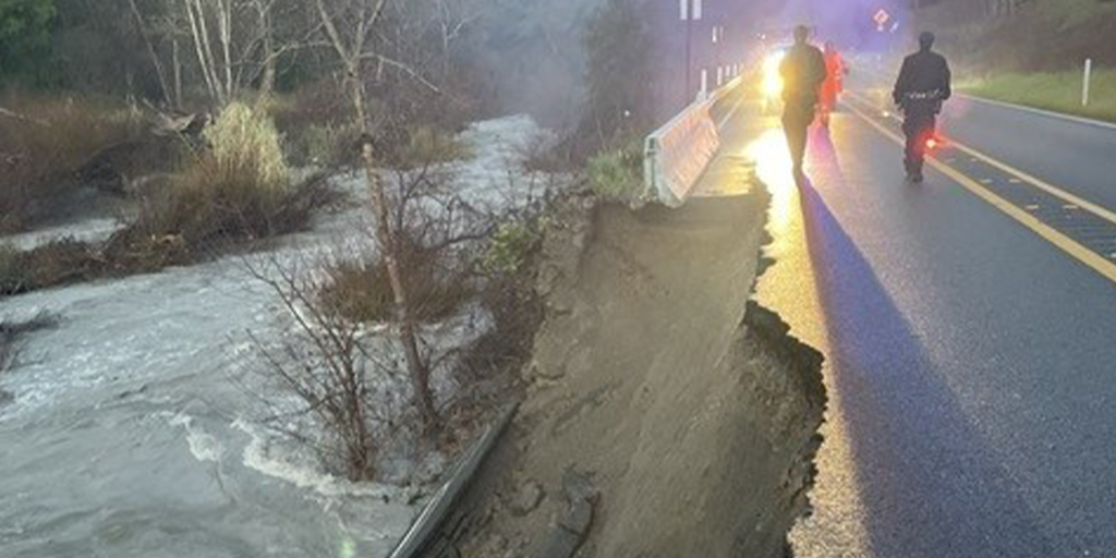 California faces rare tornado threat as flooding rain soaks waterlogged state in multiday atmospheric river Fox Weather California faces rare tornado threat as flooding rain soaks waterlogged state in multiday atmospheric river Fox Weather