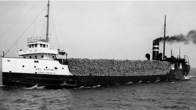 A black-and-white photo of the SS Arlington. 